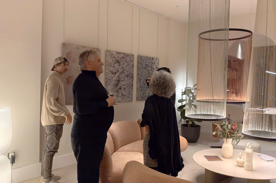 Exposición de Lluc Queralt en el showroom